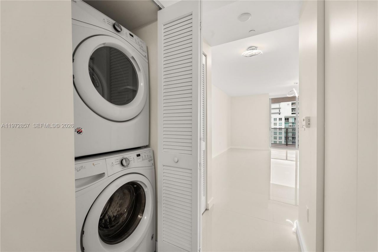 488 NE 18th St , Unit 4703, Miami, FL 33132 Photo