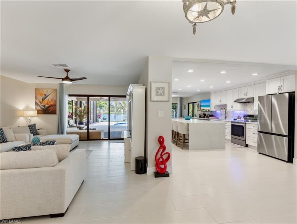 7337 Lake Dr, Fort Myers, FL 33908 Photo