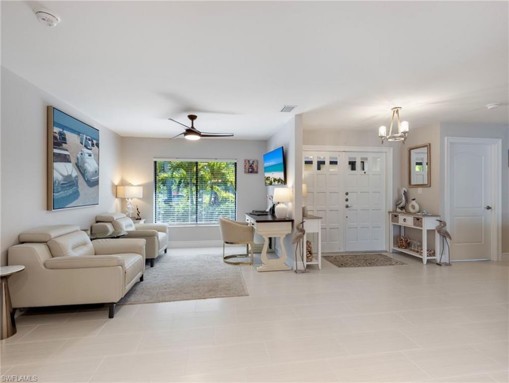 7337 Lake Dr, Fort Myers, FL 33908 Photo