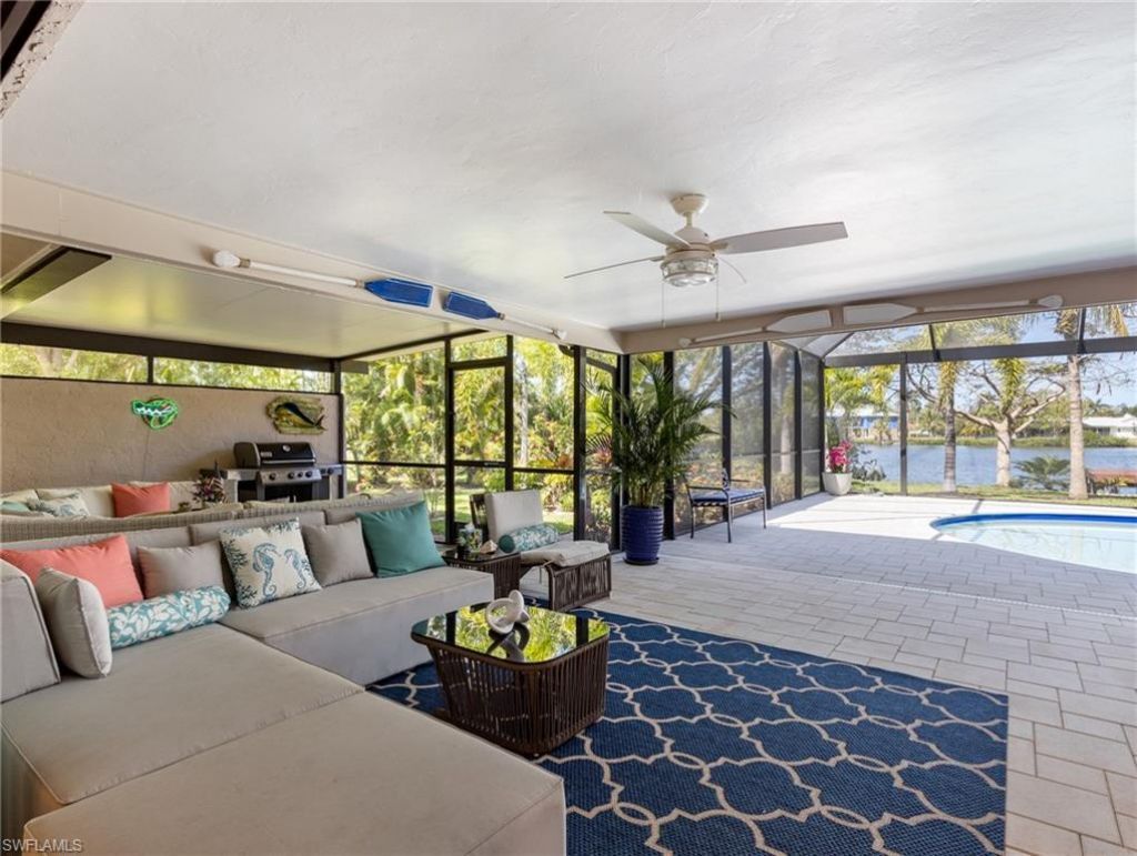 7337 Lake Dr, Fort Myers, FL 33908 Photo