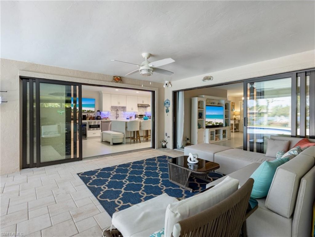 7337 Lake Dr, Fort Myers, FL 33908 Photo