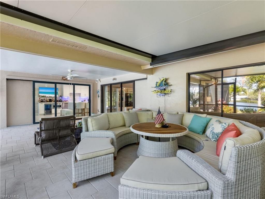 7337 Lake Dr, Fort Myers, FL 33908 Photo