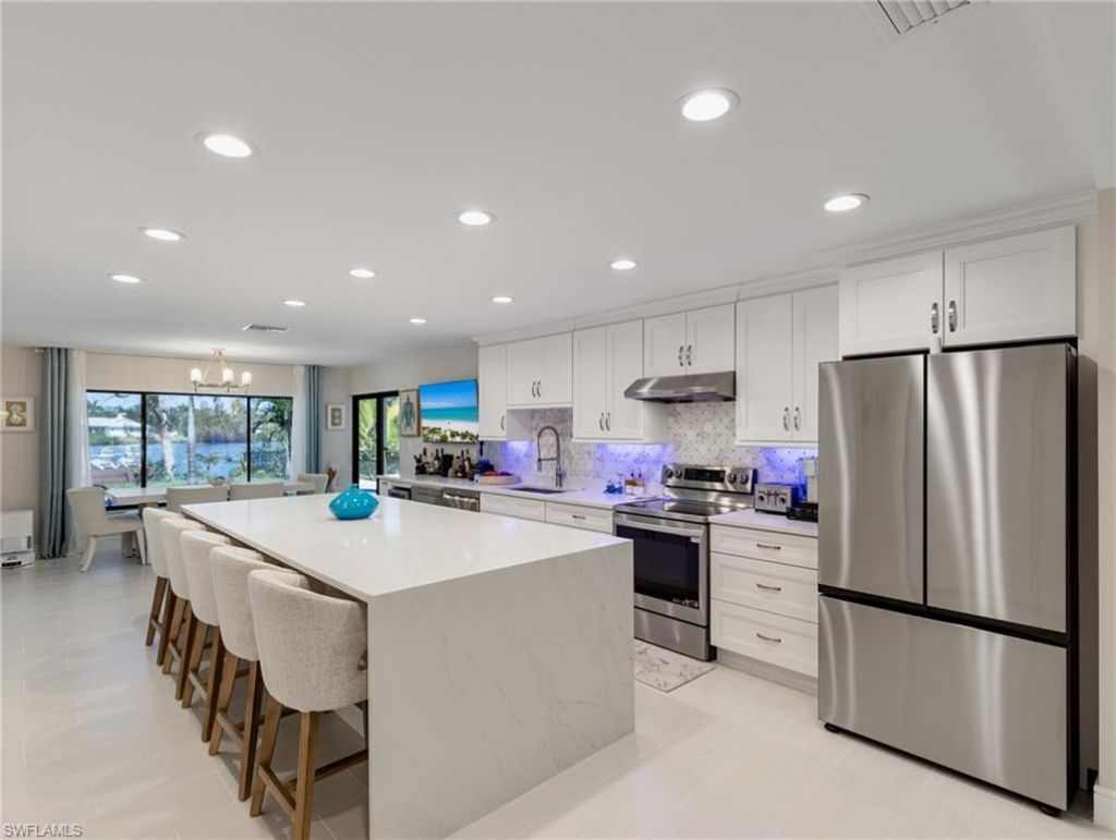 7337 Lake Dr, Fort Myers, FL 33908 Photo