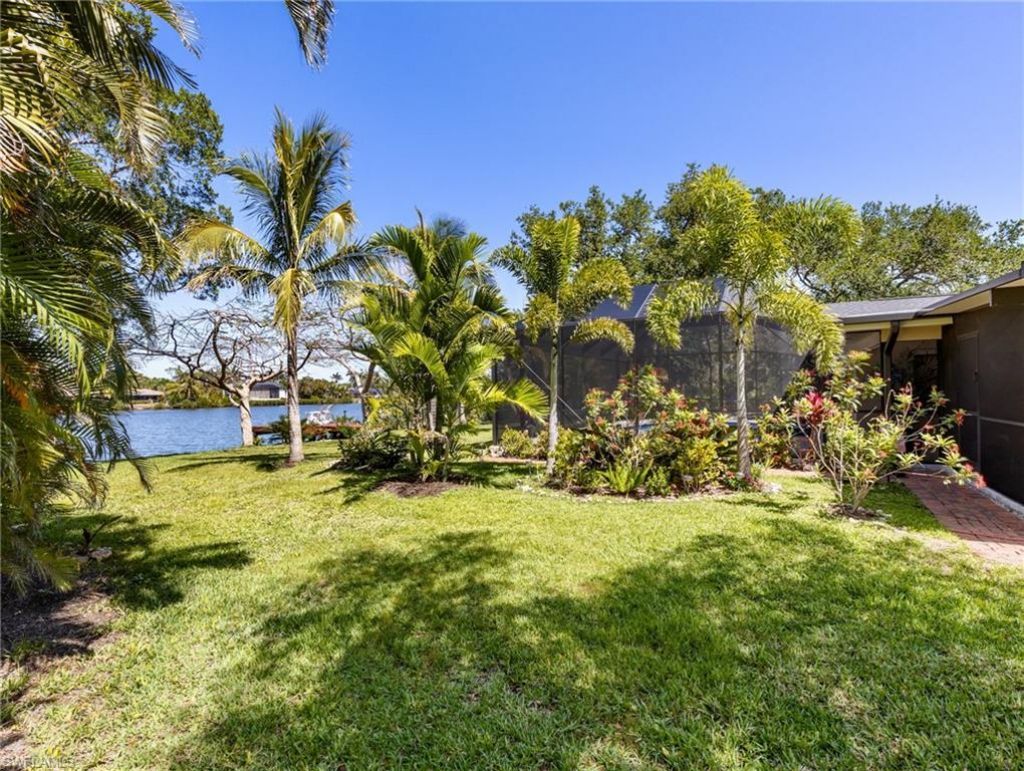 7337 Lake Dr, Fort Myers, FL 33908 Photo