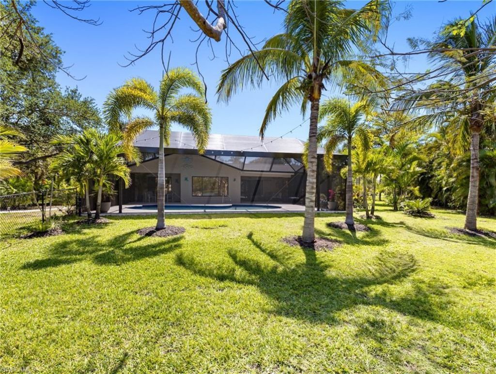 7337 Lake Dr, Fort Myers, FL 33908 Photo