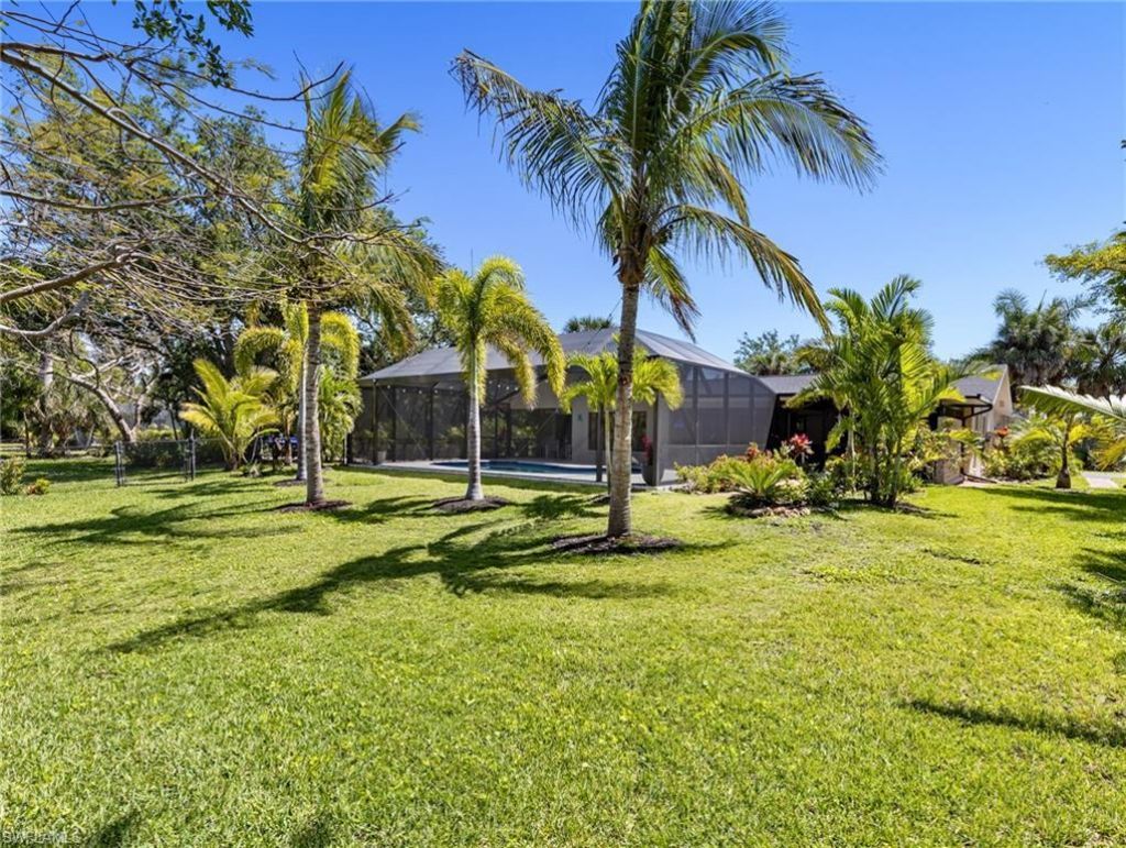 7337 Lake Dr, Fort Myers, FL 33908 Photo