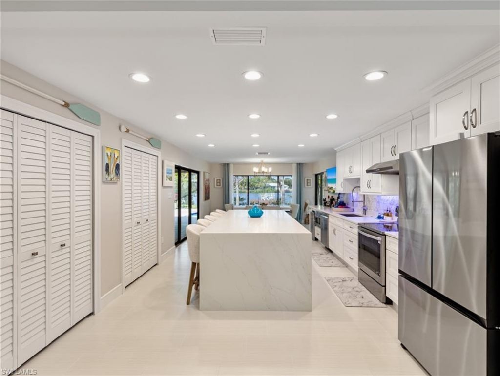 7337 Lake Dr, Fort Myers, FL 33908 Photo