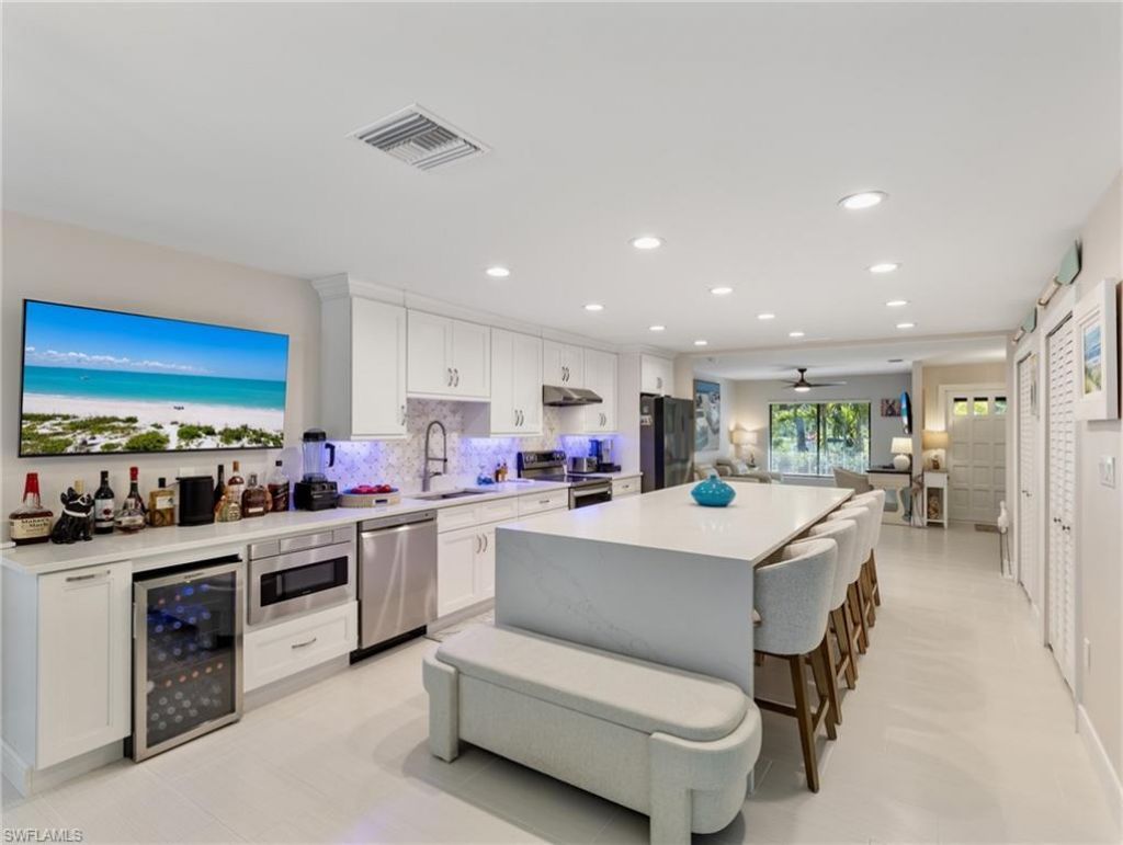 7337 Lake Dr, Fort Myers, FL 33908 Photo