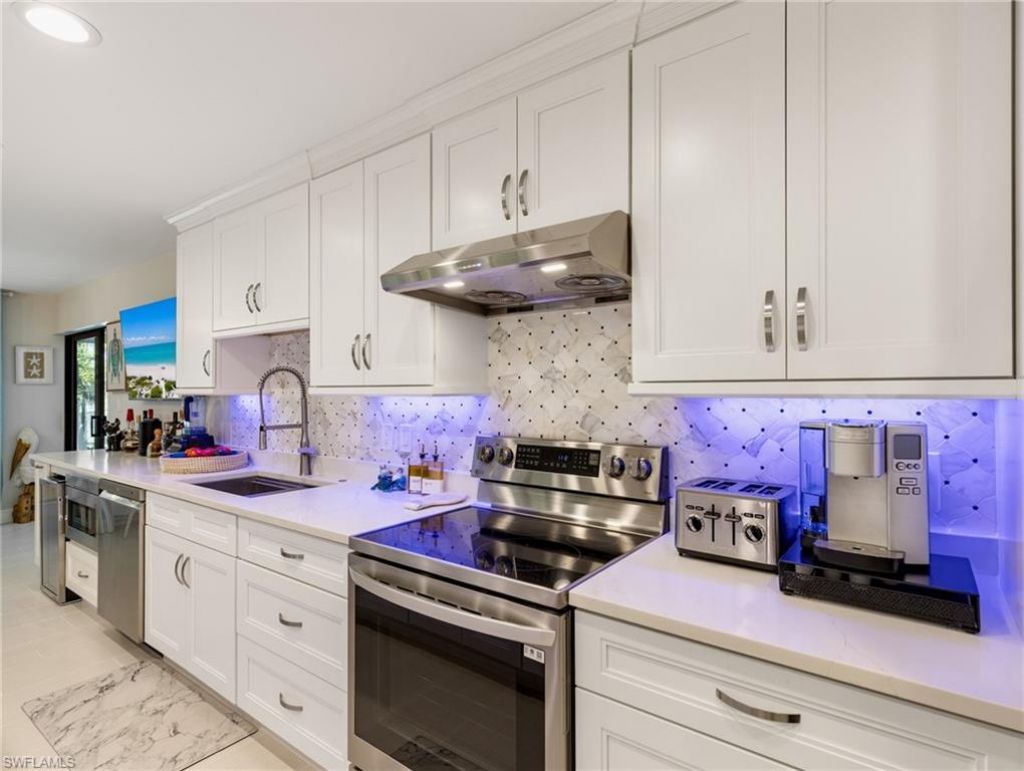 7337 Lake Dr, Fort Myers, FL 33908 Photo
