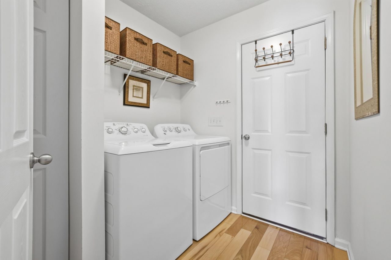 815 Sultana Dr. Photo 20