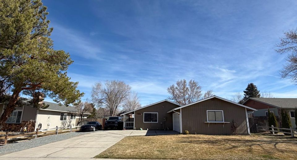 743 Lyell Way, Gardnerville, NV 89460 Photo