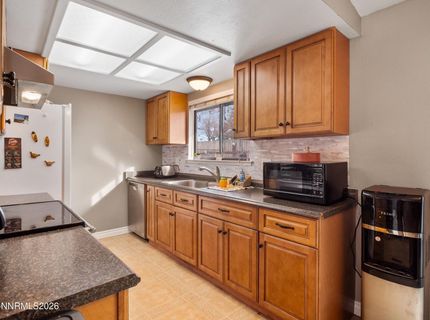 743 Lyell Way, Gardnerville, NV 89460 Photo