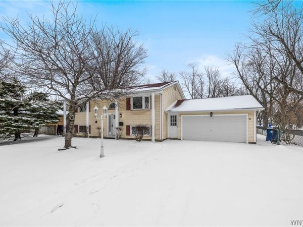 274 Royal Parkway W, Buffalo, NY 14221