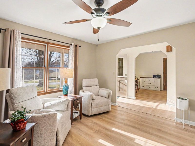 8182 N Dilcrest Circle, Florence, KY 41042 Photo 4