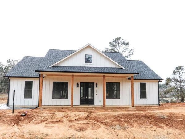 387 King Road, Tupelo, MS 38826