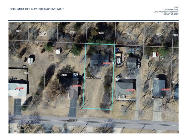 W10674 Airport Road, Lodi, WI 53555