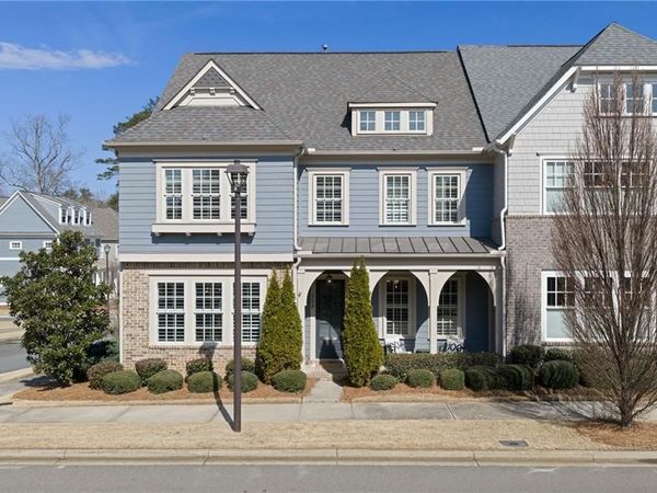 228 Dawson Drive , Woodstock, GA 30188