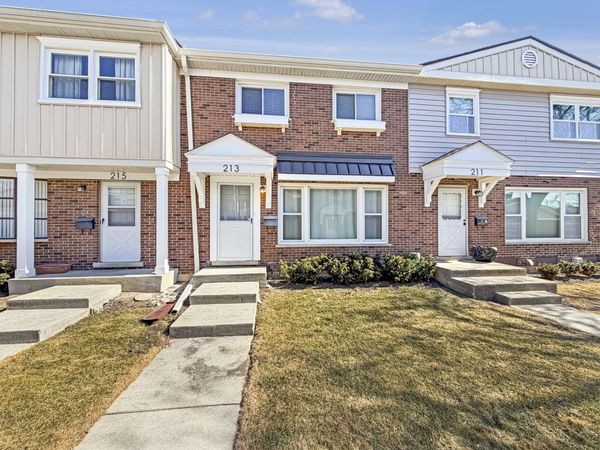 213 LAFAYETTE Street, Wood Dale, IL 60191