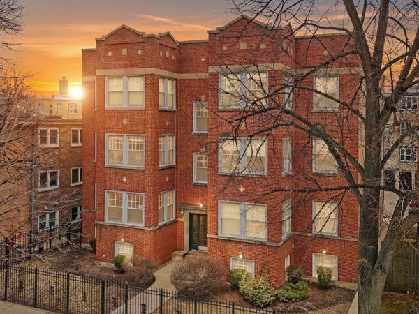 121 Callan Avenue, Unit 3S, Evanston, IL 60202