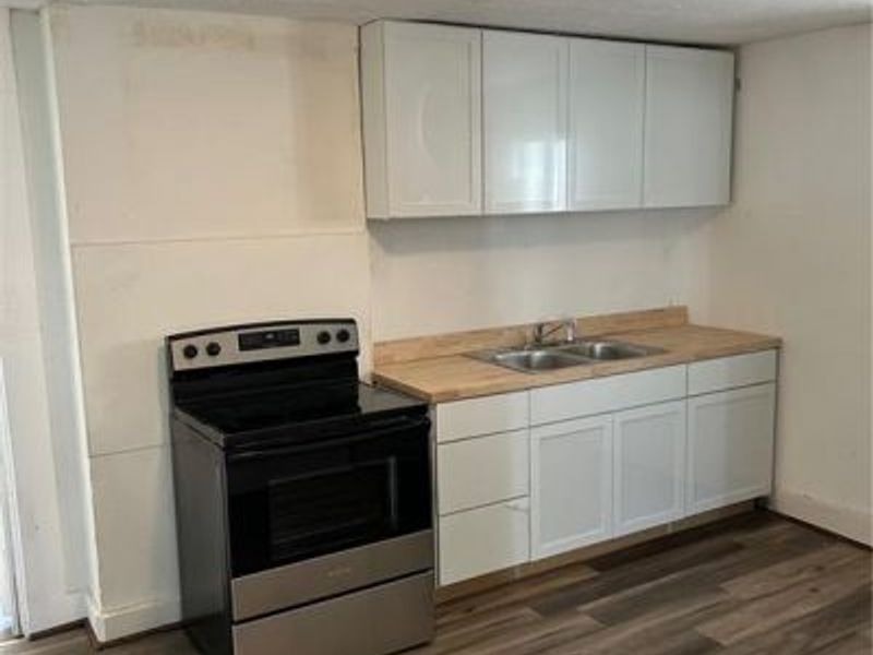 438 Clover Street, Unit 1, Dayton, OH 45410 Photo 5