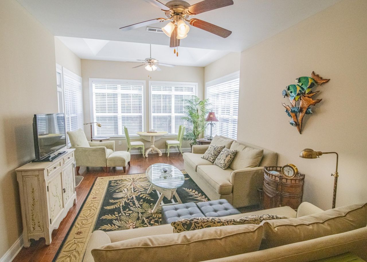 436 Arlington Circle Photo 10