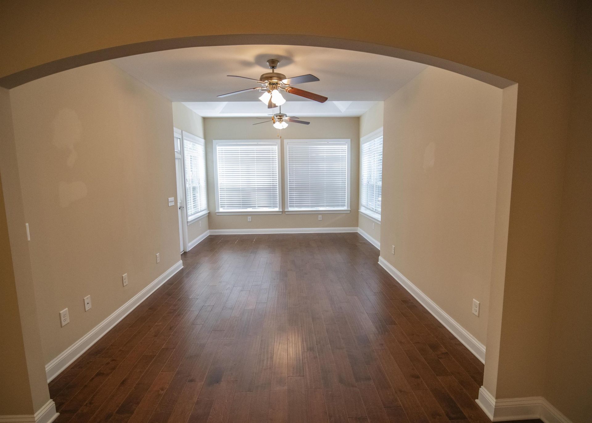 436 Arlington Circle Photo 11