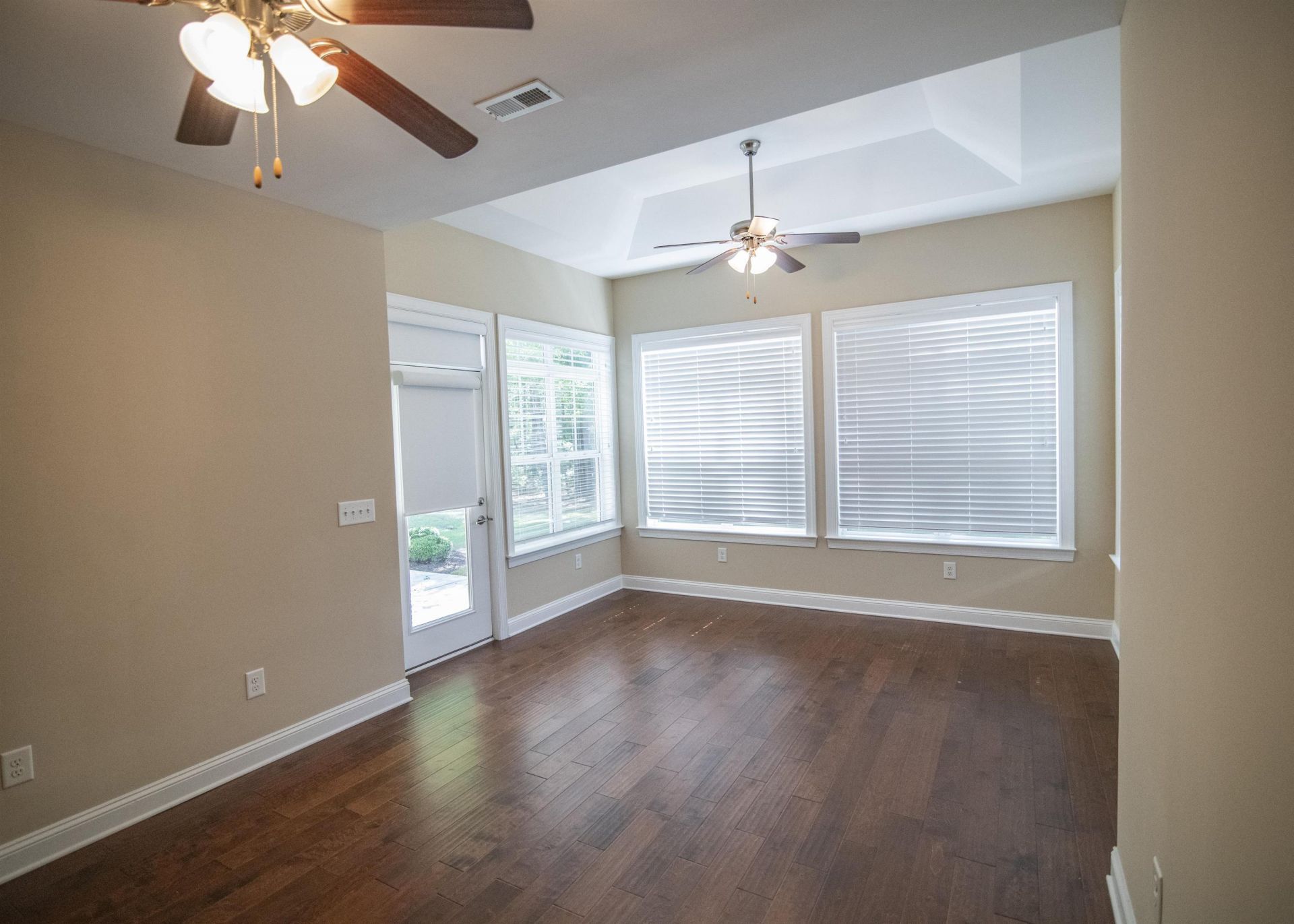 436 Arlington Circle Photo 13