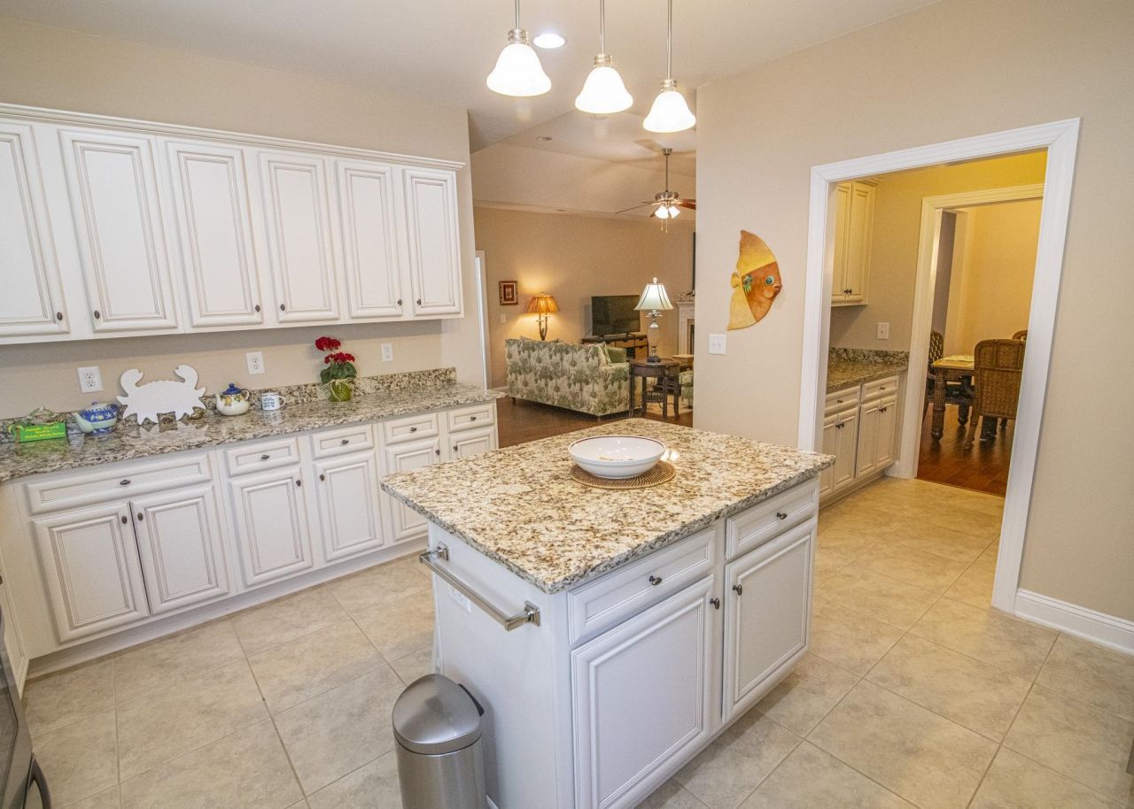 436 Arlington Circle Photo 14