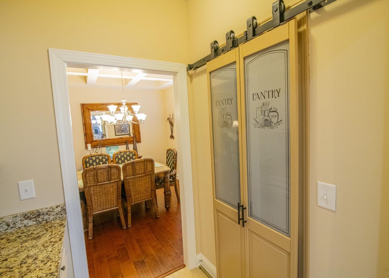 436 Arlington Circle Photo 16