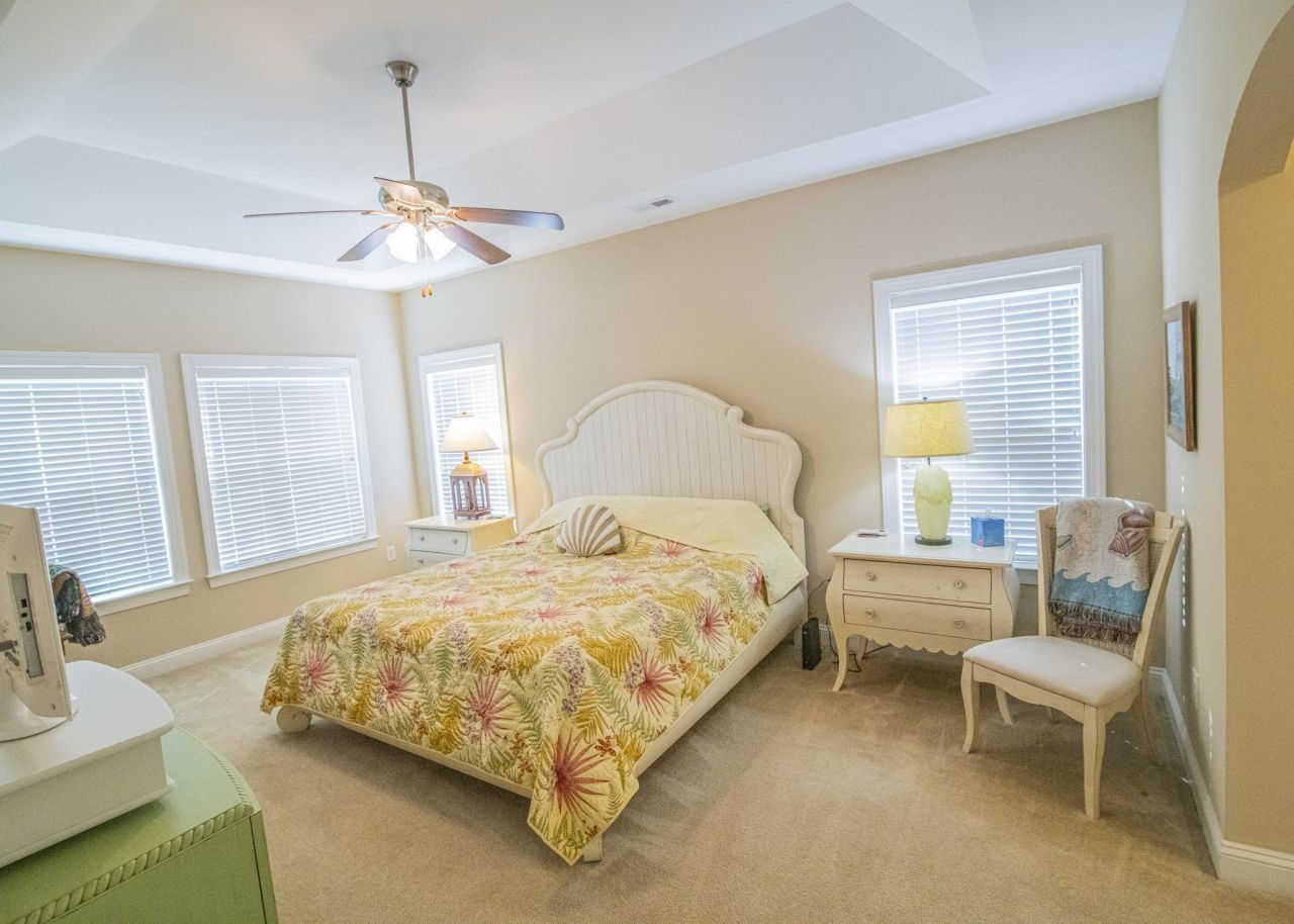 436 Arlington Circle Photo 17