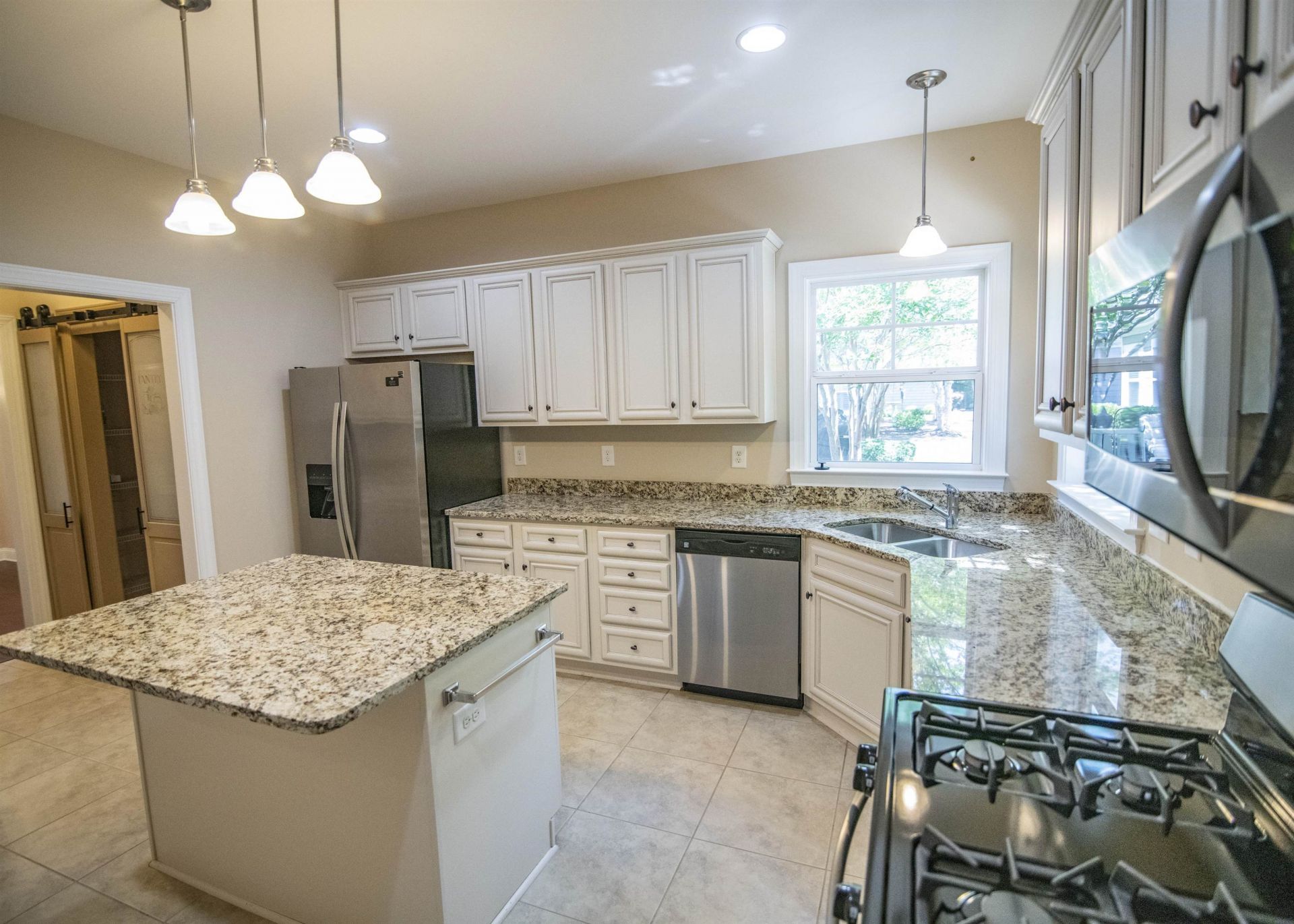 436 Arlington Circle Photo 18