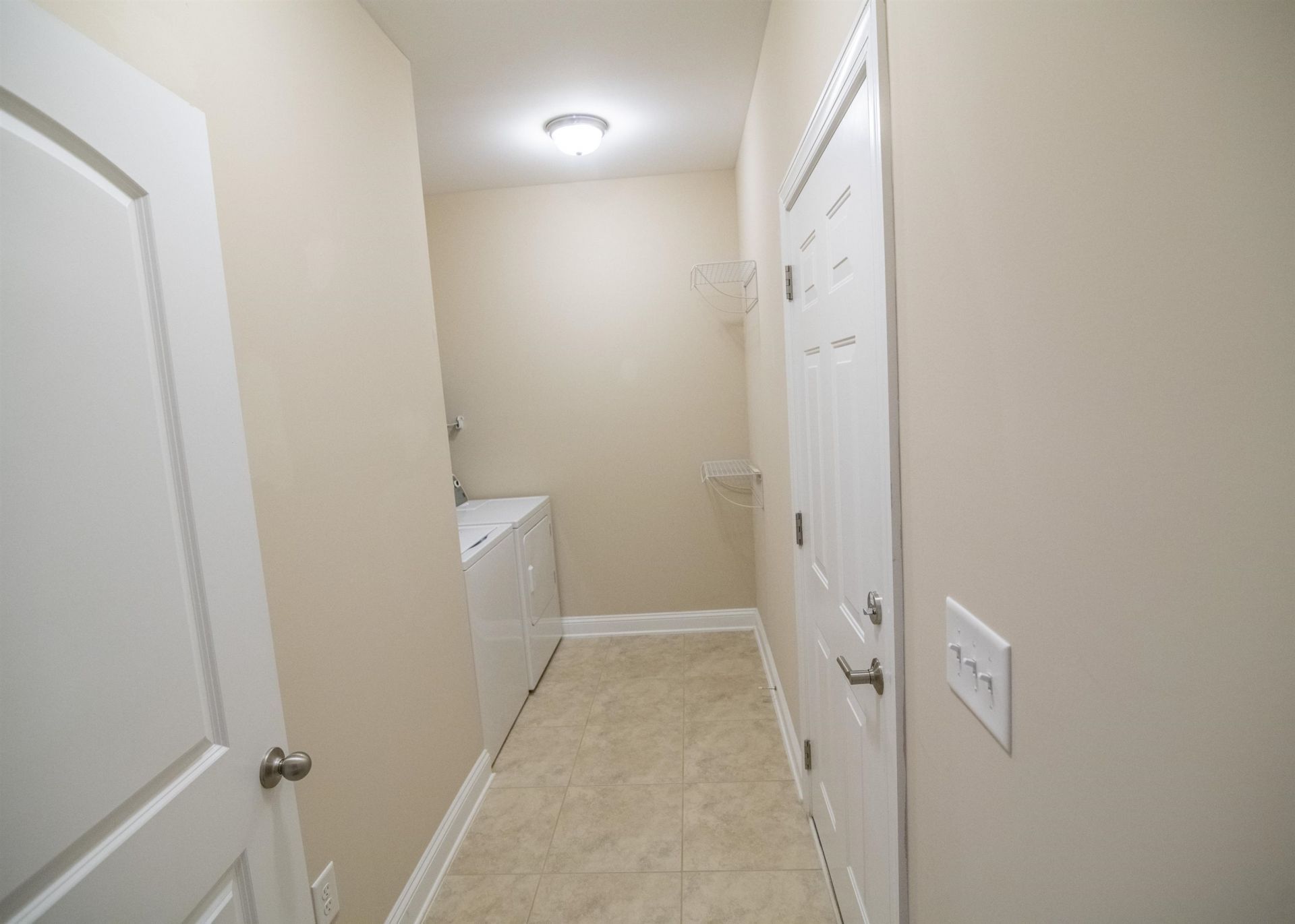 436 Arlington Circle Photo 31