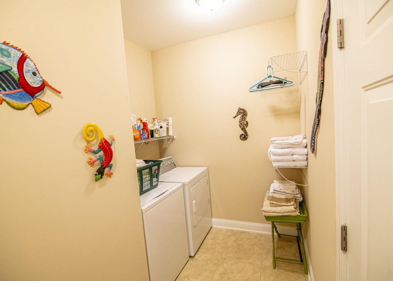 436 Arlington Circle Photo 32