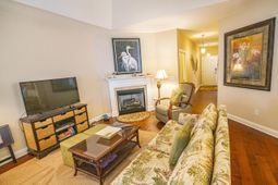 436 Arlington Circle photo 4