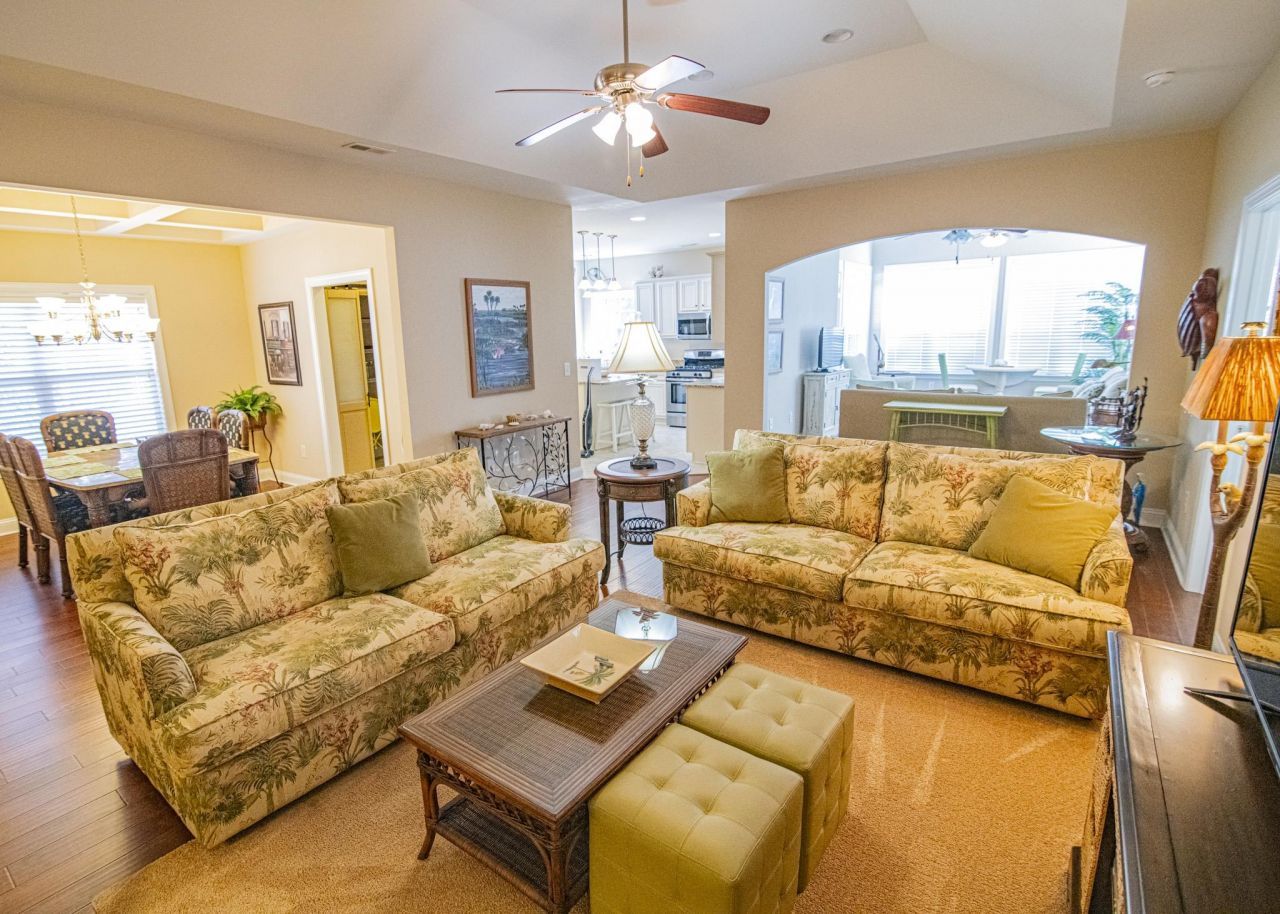 436 Arlington Circle Photo 6