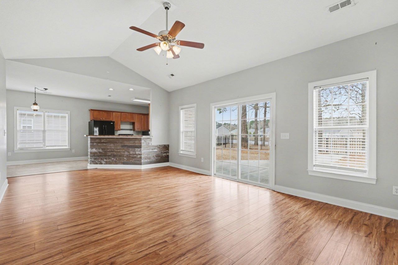 209 Georgia Mae Loop  Photo 10