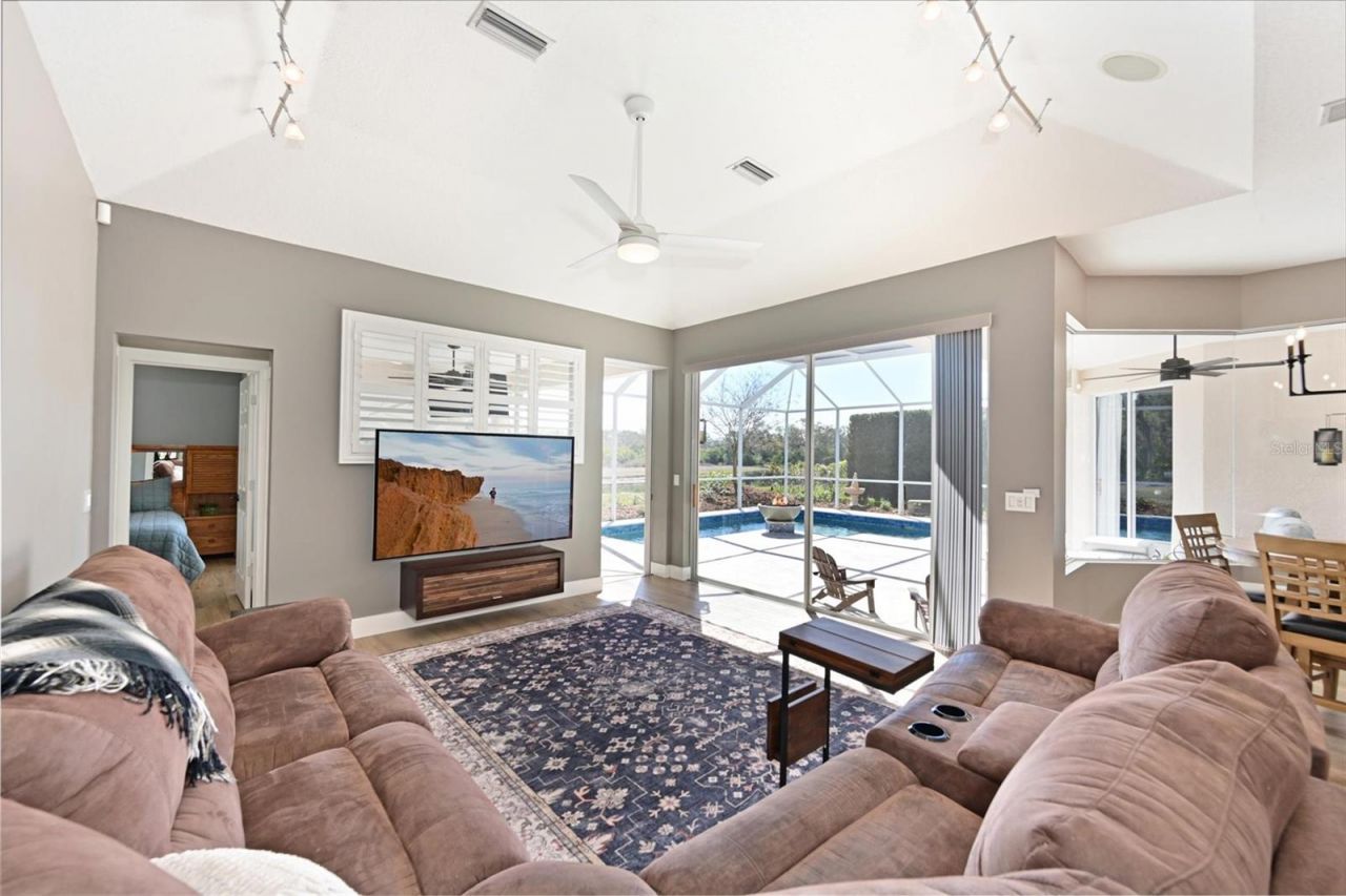 12246 Clubhouse Drive, Lakewood Ranch, FL 34202 Photo