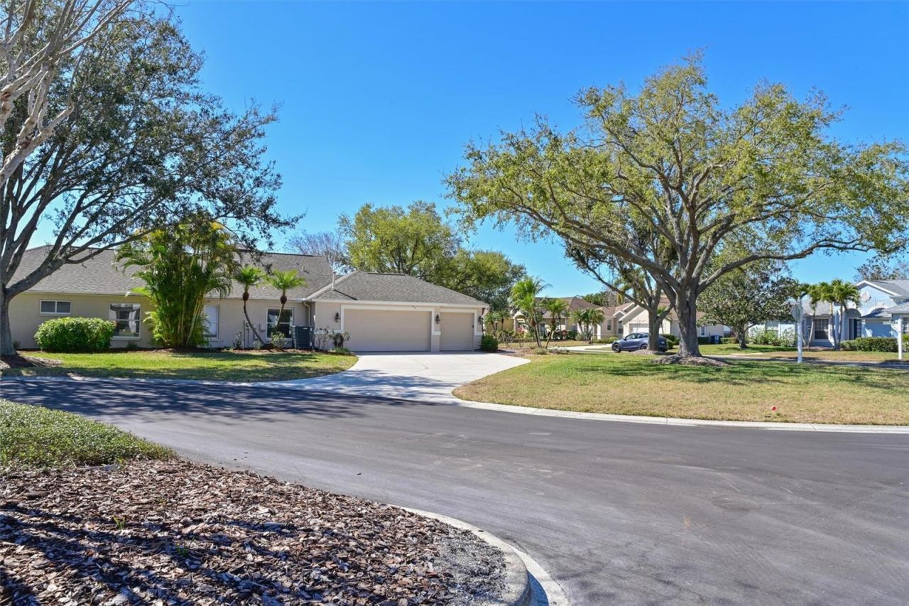 12246 Clubhouse Drive, Lakewood Ranch, FL 34202 Photo