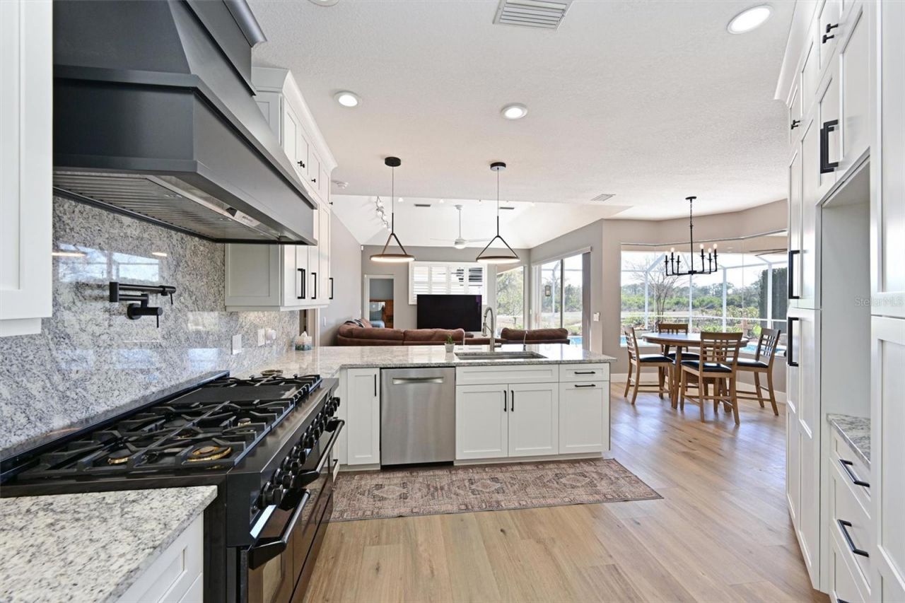 12246 Clubhouse Drive, Lakewood Ranch, FL 34202 Photo