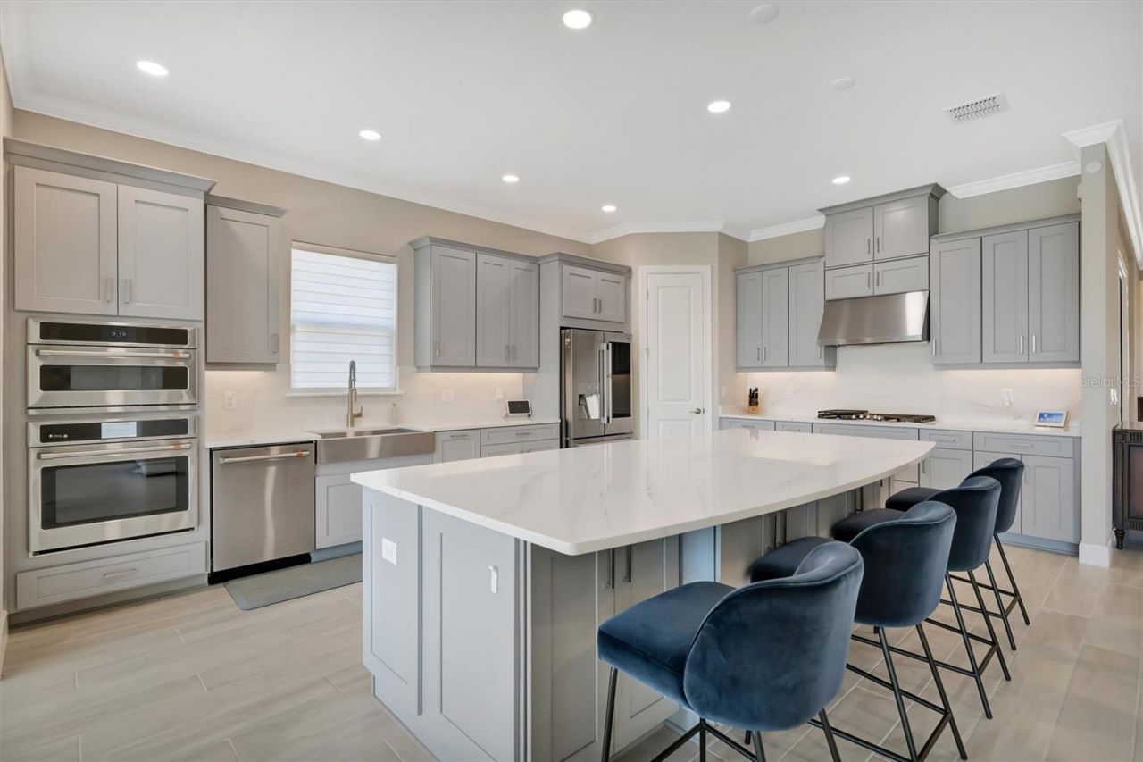 5505 Caserta Court, Palmetto, FL 34221 Photo