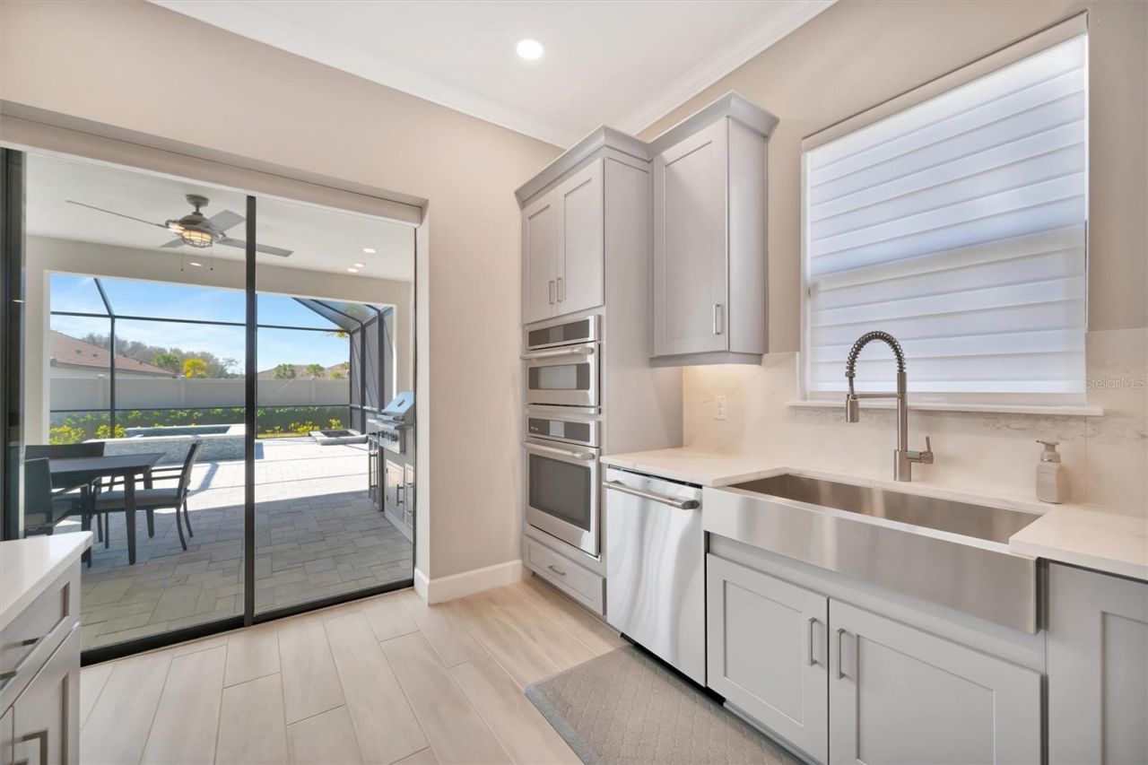 5505 Caserta Court, Palmetto, FL 34221 Photo