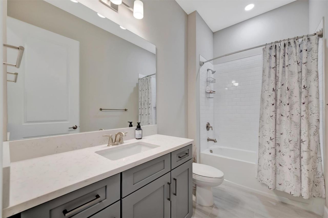 5505 Caserta Court, Palmetto, FL 34221 Photo