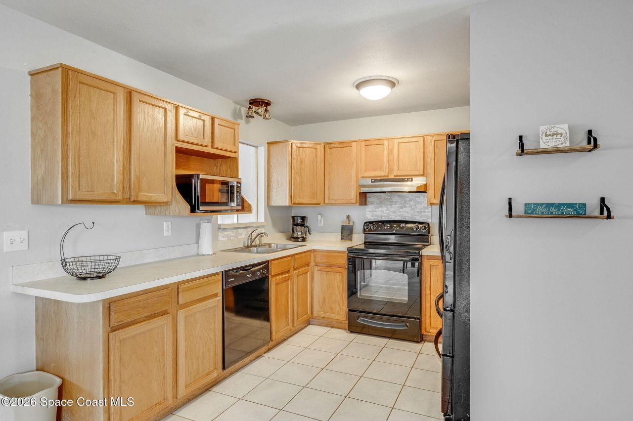 995 Eyerly Lane Ne, Palm Bay, FL 32905 Photo