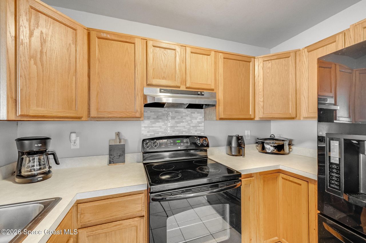 995 Eyerly Lane Ne, Palm Bay, FL 32905 Photo