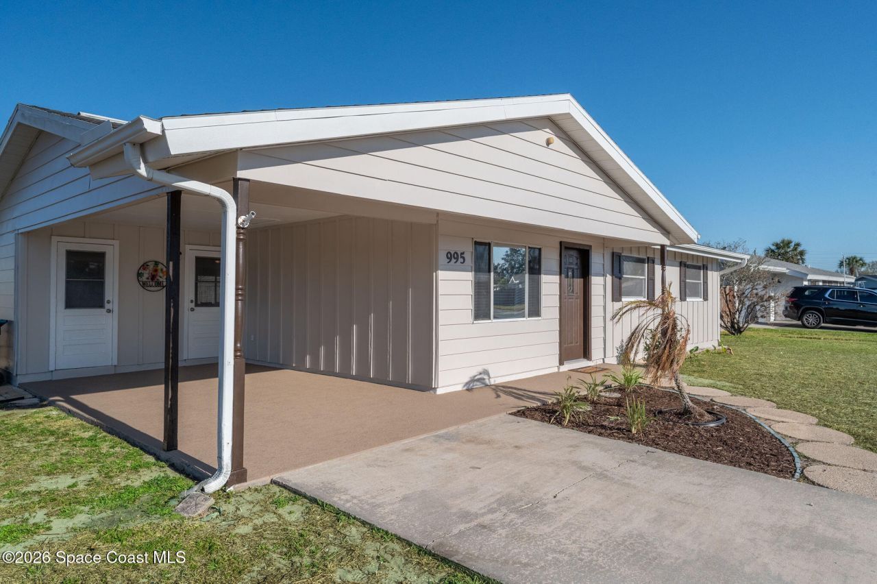 995 Eyerly Lane Ne, Palm Bay, FL 32905 Photo