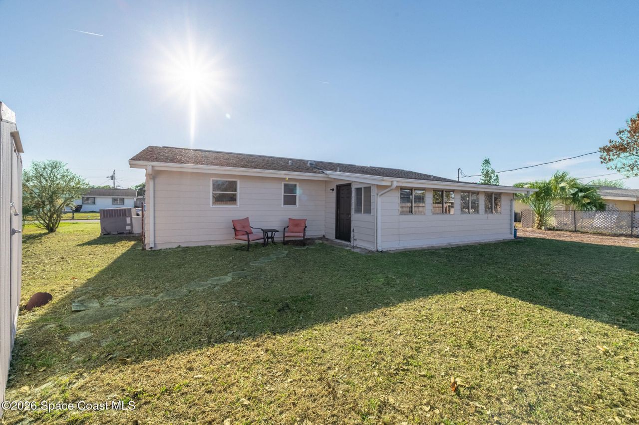 995 Eyerly Lane Ne, Palm Bay, FL 32905 Photo