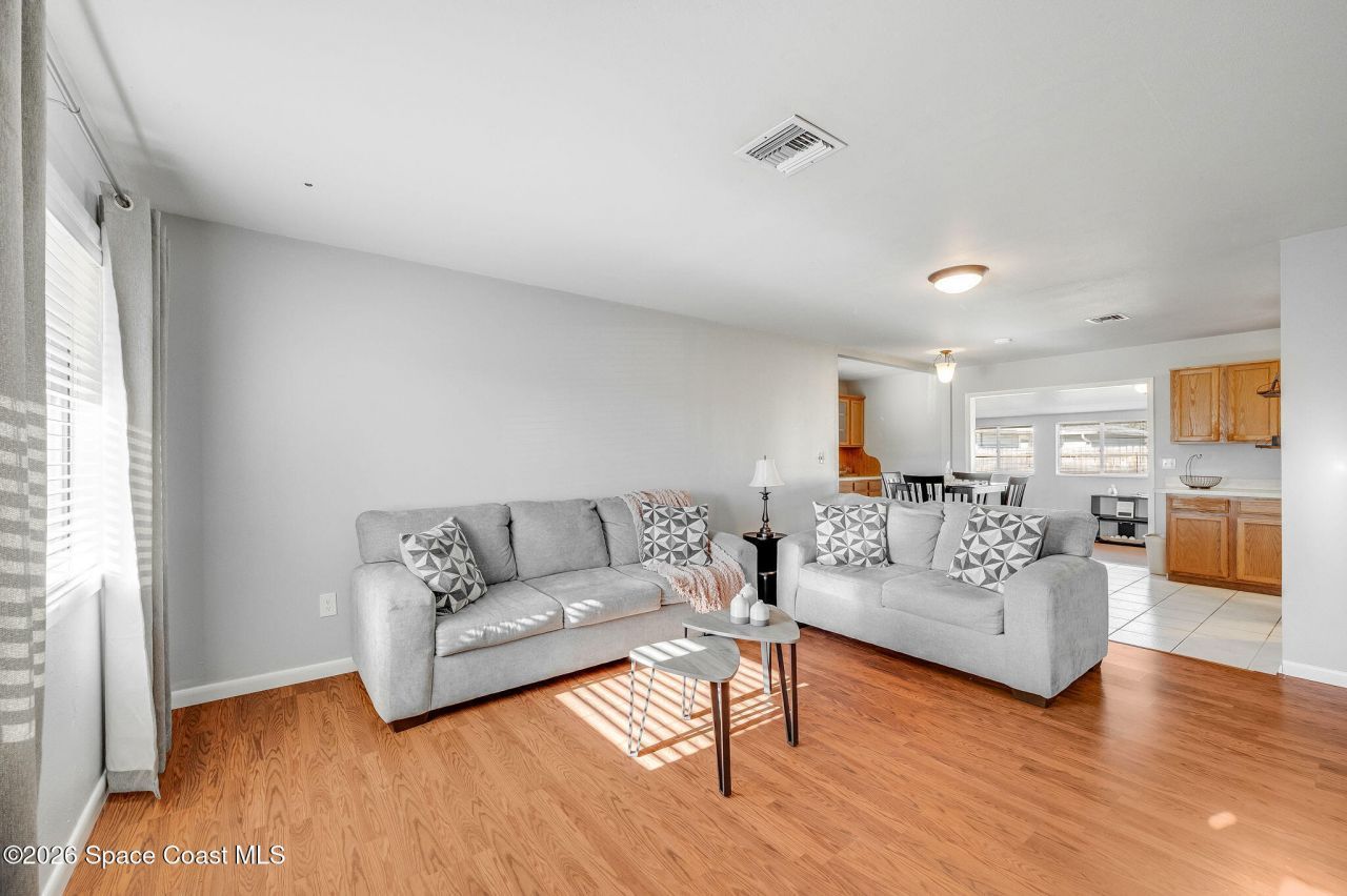 995 Eyerly Lane Ne, Palm Bay, FL 32905 Photo