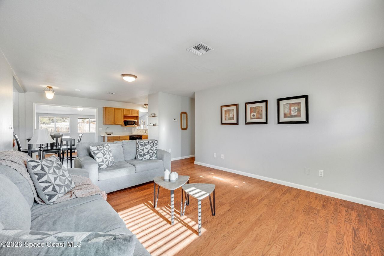 995 Eyerly Lane Ne, Palm Bay, FL 32905 Photo