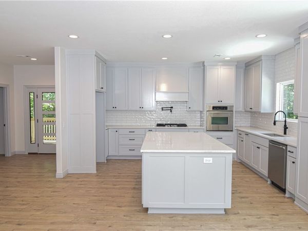 13734 Canal Street, Rogers, AR 72758