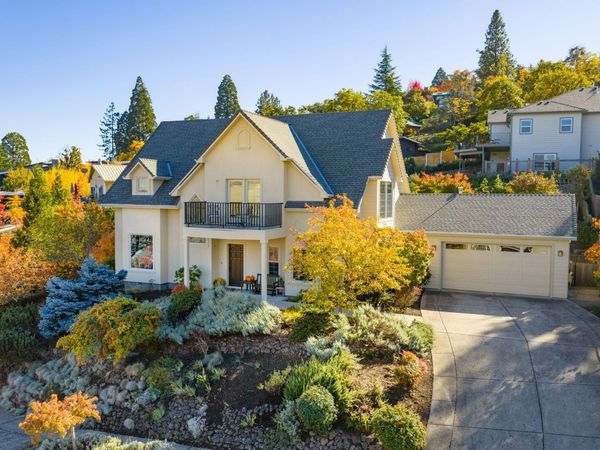 500 Lakota Way, Ashland, OR 97520